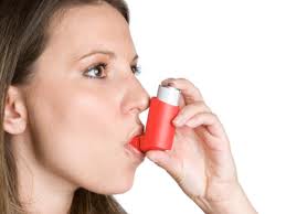 Взрослые с обструкцией легких имеют перекрывающиеся характеристики с астмой и ХОБЛ